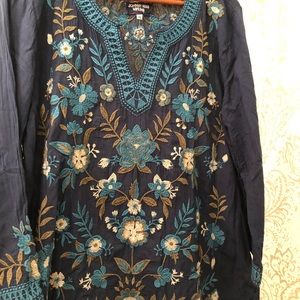 Johnny Was embroidered top XL